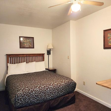 Canyon Motel Near Rocky Mountain National Park Hot Sulphur Springs Exterior foto